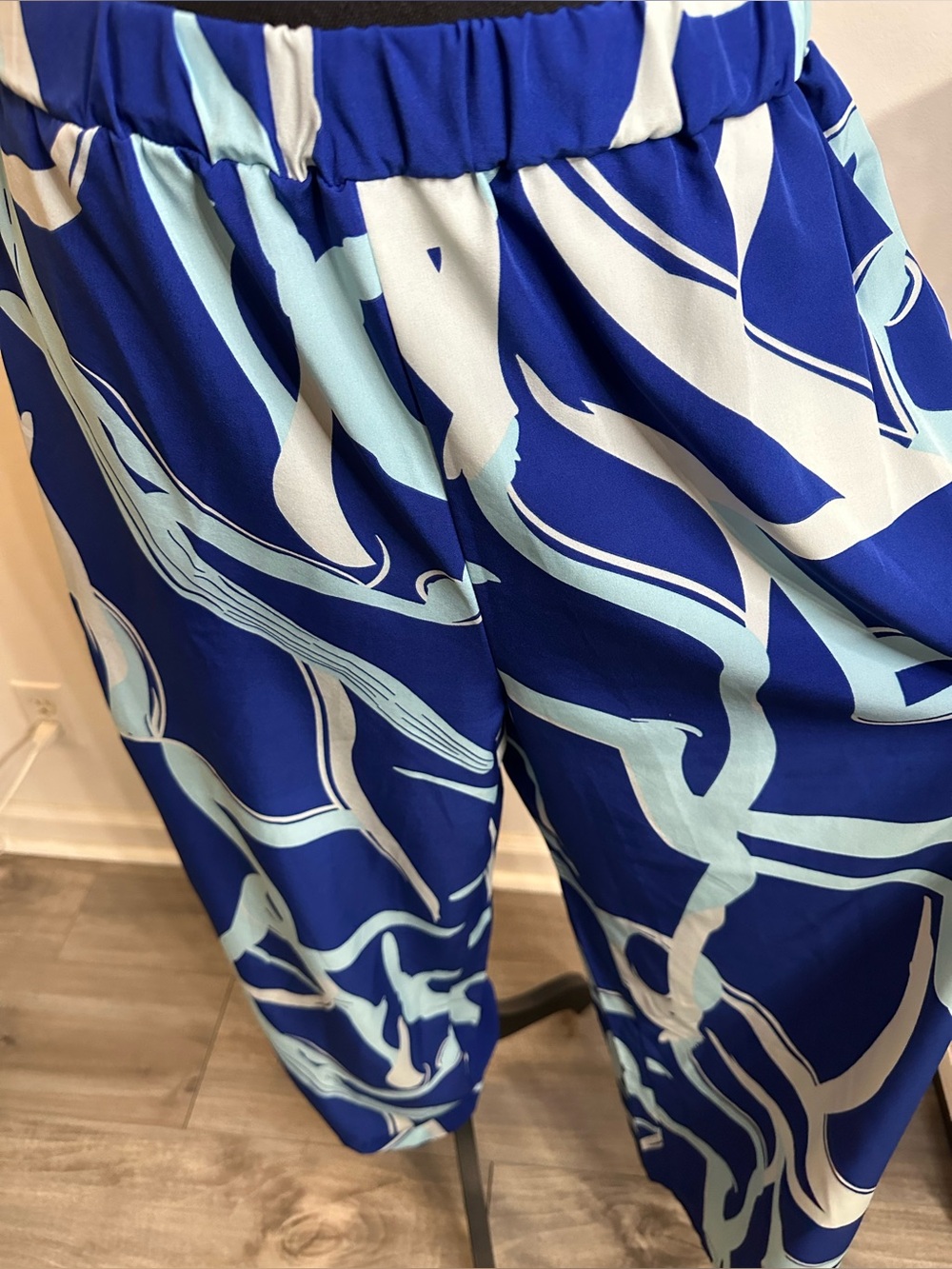 SHEIN Blue & White Abstract Print Two-Piece Wide Leg Pantsuit - Size 1X - Picture 3 of 15